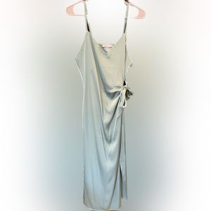 Magnolia Boutique - V-neck Side Tie Green Satin Midi Dress